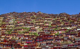 成都出发川西5日自驾：巴颜喀拉山-各莫寺-德勒湖-东嘎寺-色达5日自驾游-推荐