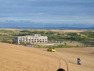 北京出发赤峰葫芦岛4日自驾游：承德十八盘天路-赤峰博物馆-玉龙沙湖-朝阳凤凰山-观神奇航母海上美术馆