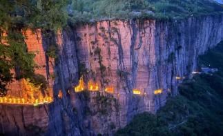 辉县集合南太行十大挂壁穿越6日自驾游：[太行辉煌]船游红旗渠-北方九寨通天峡-太行10大挂壁公路挑战-推荐